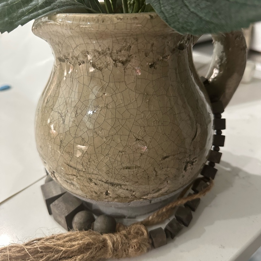 Elegant White Floral Arrangement in Ceramic Vase - Picture 5 of 6